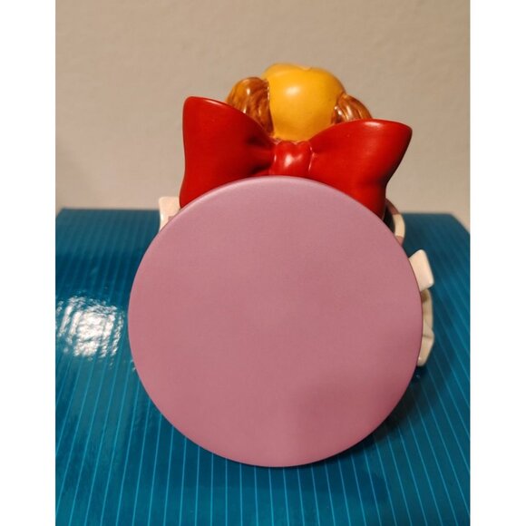 Walt Disney Classic Collection Lady & Tramp A Perfectly Beautiful Little Lady - Picture 9 of 11